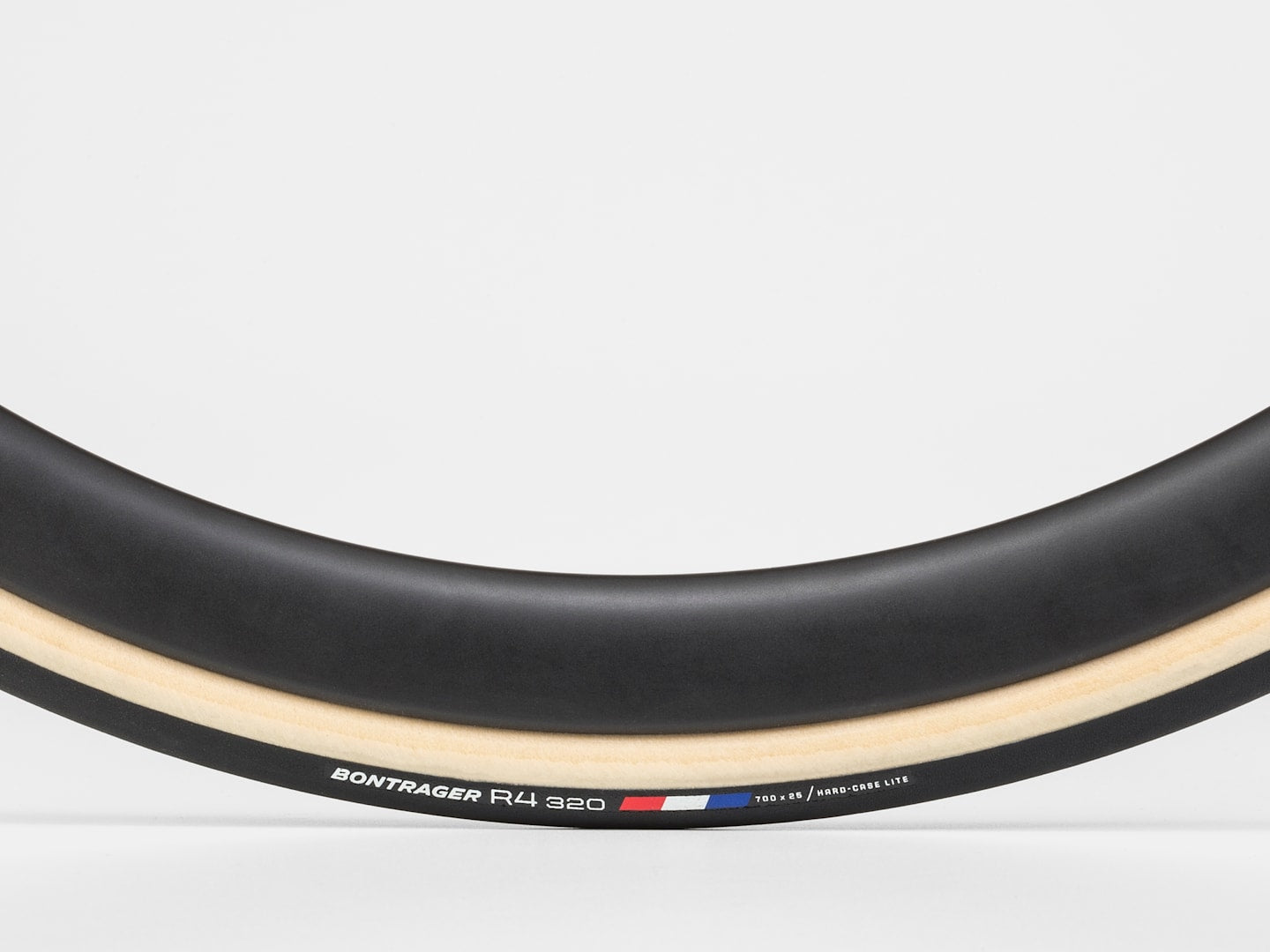 Bontrager R4 320 Hard Case Lite Clincher Tire 700 x 25c Black/Natural