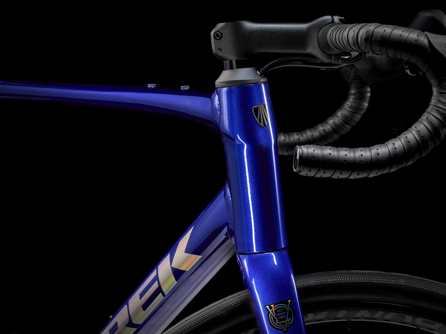 Trek Domane AL 4 Gen 4 52cm Hex Blue to Marianas Blue Fade