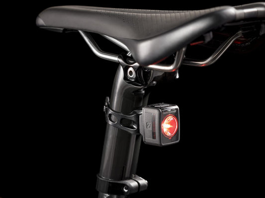 Trek Round Seat Mast Cap Offset - 135mm 20mm in Black