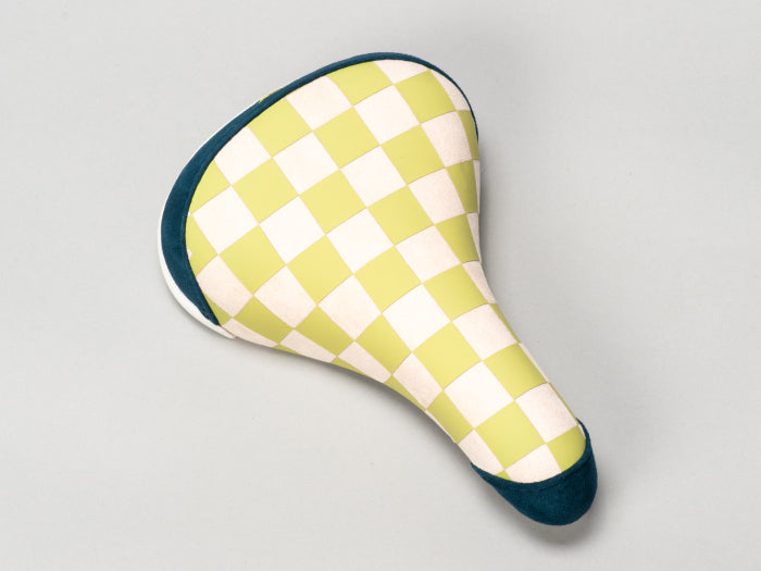 Checkered wheelie seat