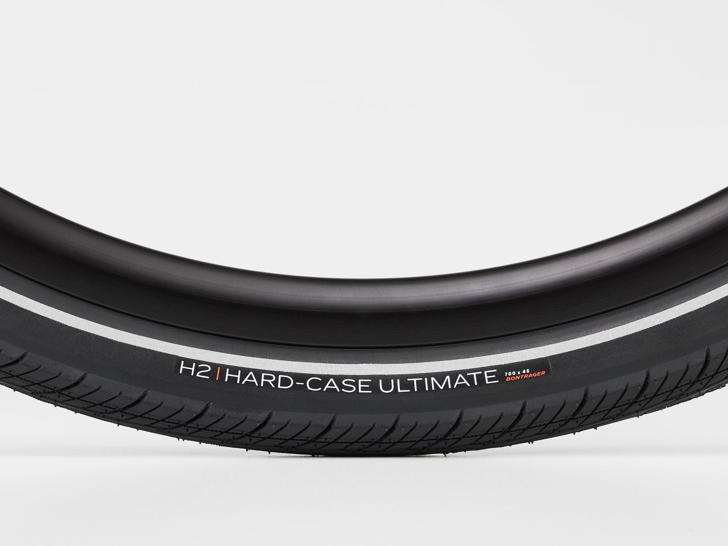 Bontrager H2 Hard-Case Ultimate Reflective Hybrid Tire 700C x 45mm Black/Reflective