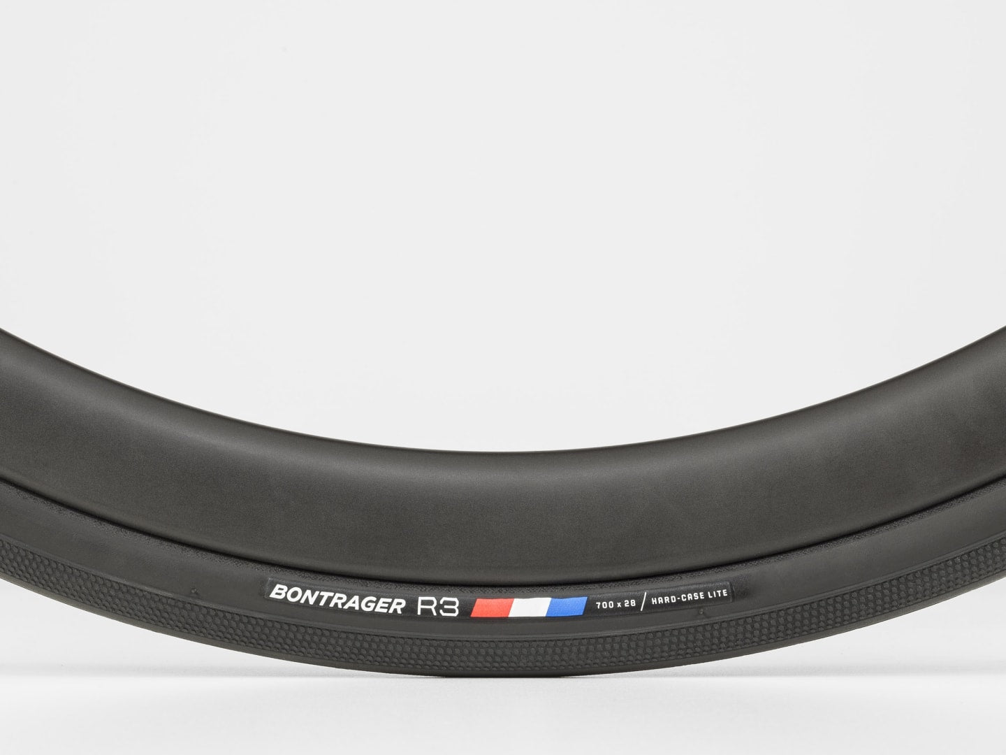Bontrager R3 Hard-Case Lite Road Tire 700C x 28mm Black