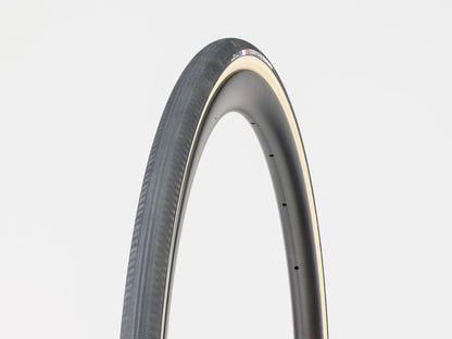 Bontrager R4 Classics 700C x 28mm Hard-Case Lite Tire Black/Tan