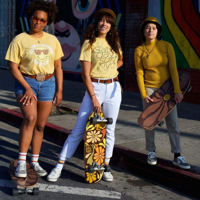 Carver CX Raw GRLSWIRL Flower Swirl Surfskate 29.5" Carver Skateboards