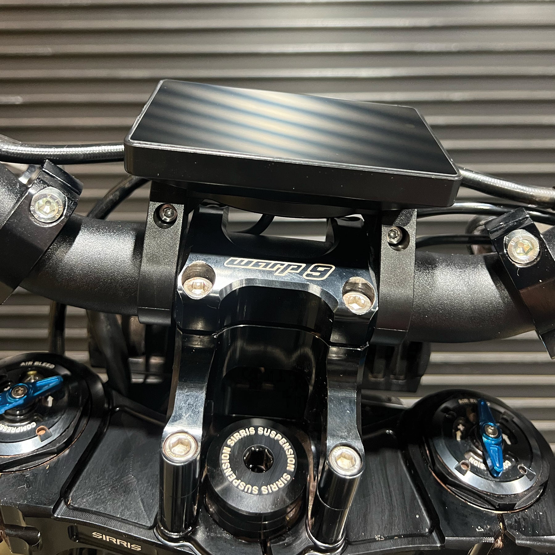 E RIDE PRO - Wide Display Mount E7995