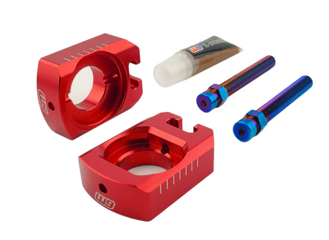 Warp 9 Red Ultra Bee Axle Block w/Titanium Bolts Warp 9 Racing