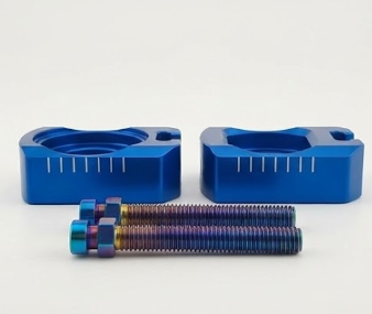 Warp 9 Blue Ultra Bee Axle Block w/Titanium Bolts