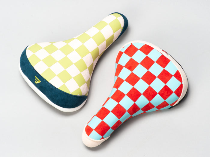 Checkered wheelie seat