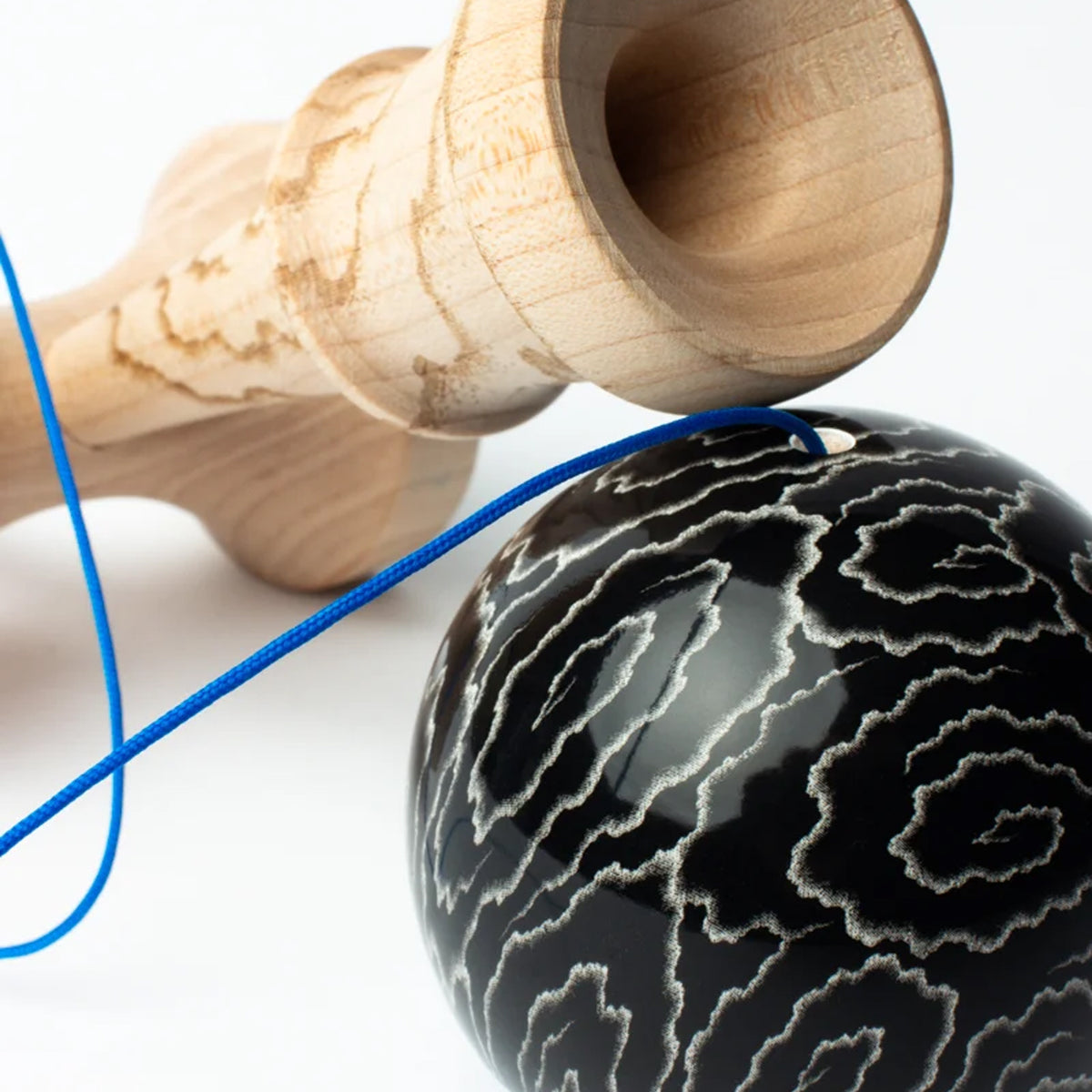 Sweets Kendama Luzumaki Blue