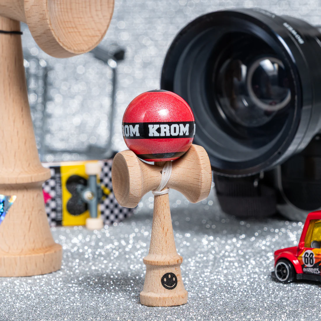 KROM Kendama Mikro Red