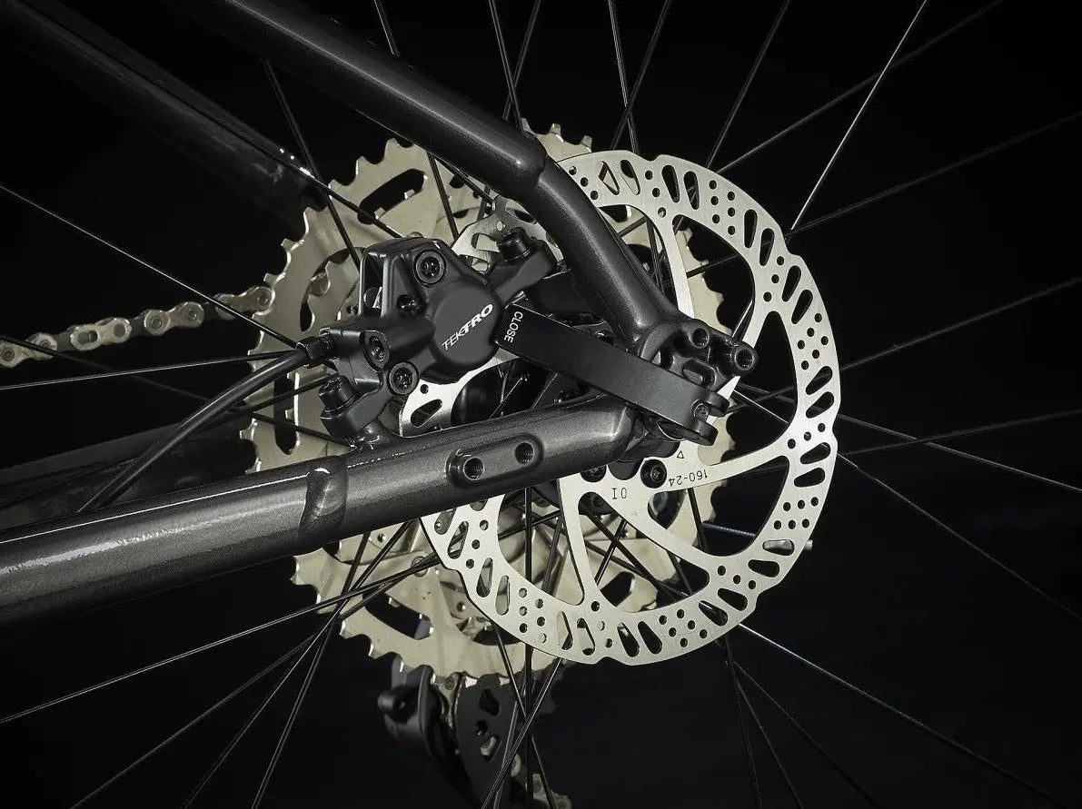 Trek Marlin 6 XL/21.5" Rage Red to Dnister Black Fade Trek Bicycle Corporation